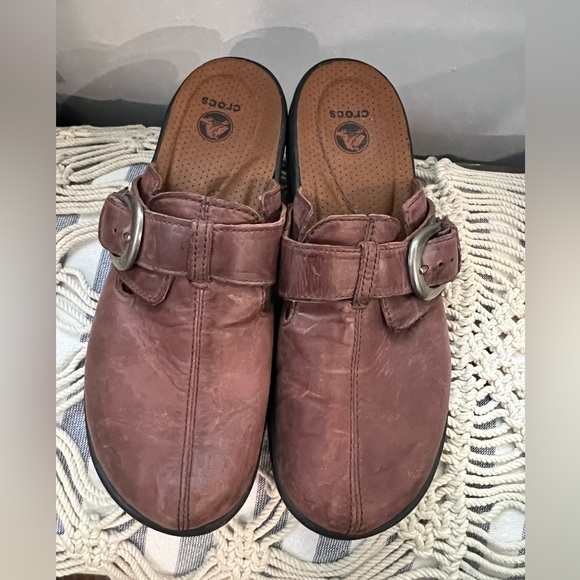 Clogs Crocs Cobbler Chunky Buckle Clogs Mules Size 9 Brown - Picture 1 of 8